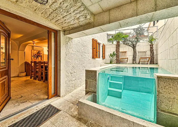 Prázdninový dům Gorgeous In Okrug Gornji Trogir